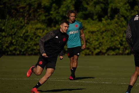 Futebol Time Titular Do Vasco Estreia Contra River Plate Em Jogo V Lido