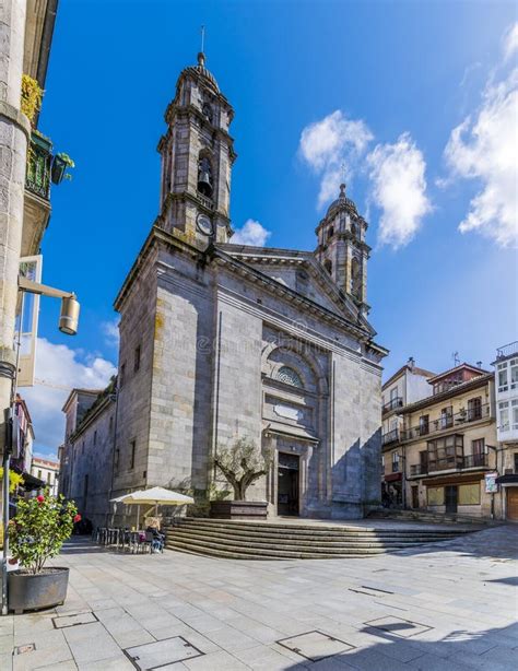 Vistas A La Catedral En El Casco Antiguo De Vigo Espa A Imagen