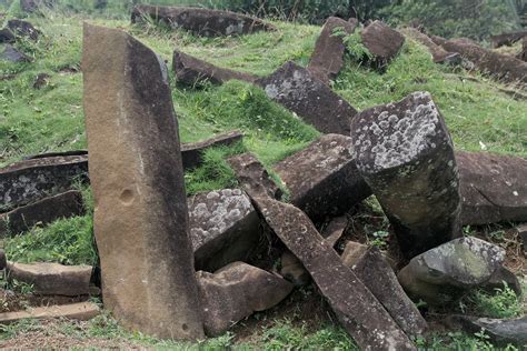 Gunung Padang Ancient Temple The Megalithic Portal And Megalith Map