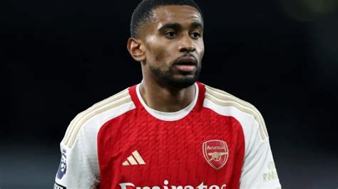 Arsenal star Reiss Nelson ready to explore transfer options as Gunners ...