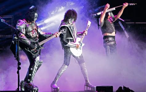 KISS announce 2022 edition of 'Kiss Kruise'