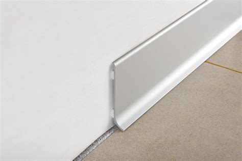 Плинтус самоклеящийся из анодированного алюминия – G-PROFIL