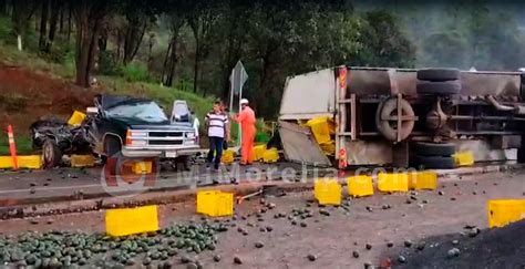 Fatal Carambola En La Autopista Siglo Xxi Un Fallecido Y Siete Lesionados