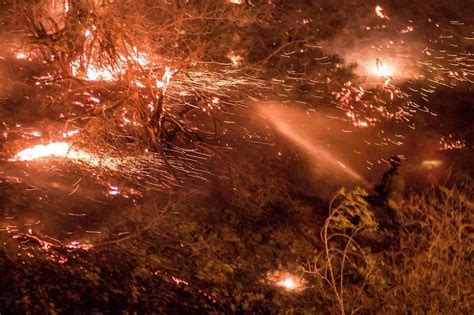 Le Foto Dei Grandi Incendi Nel Sud Della California Il Post