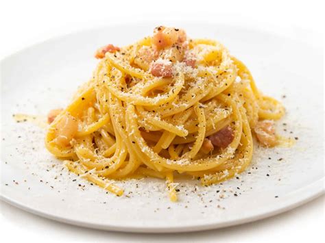 Famous Italian Pasta Dishes - by Region - Eating Around Italy