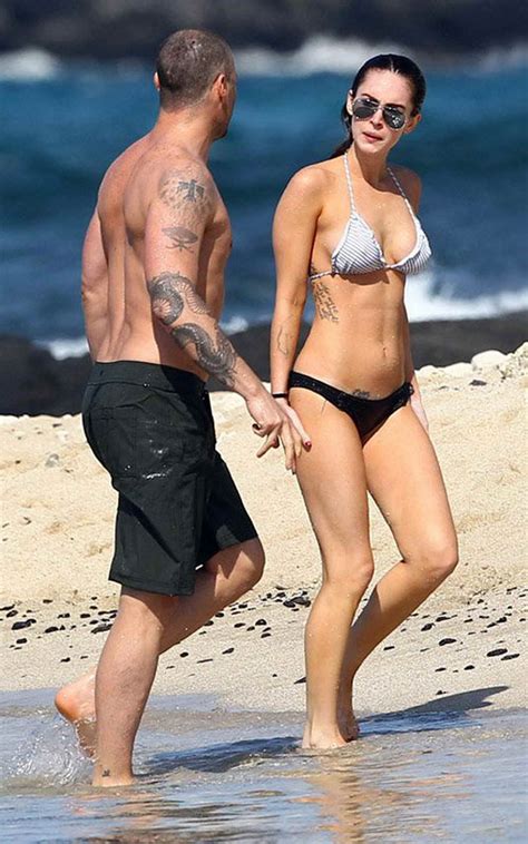 Megan Fox At The Beach In Hawaii In Bikini 4 LACELEBS CO