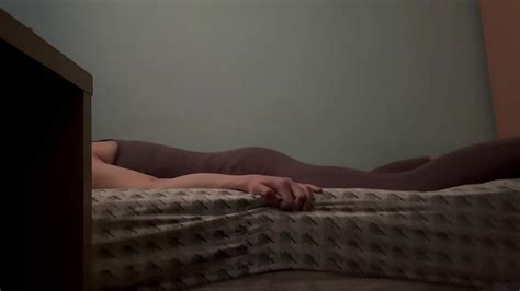 Humping On Bed Until Orgasm XVIDEOS