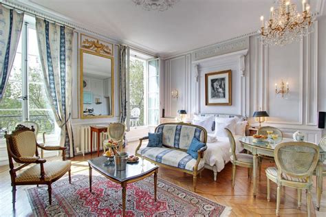 Elegantly Appointed With High Ceilings And Floor To Ceiling French