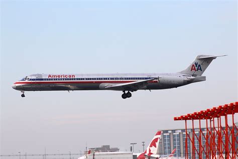 American Airlines N477AA McDonnell Douglas MD 82 S N 49652 Flickr