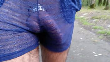 Caminando Casi Desnudo En El Bosque XVIDEOS