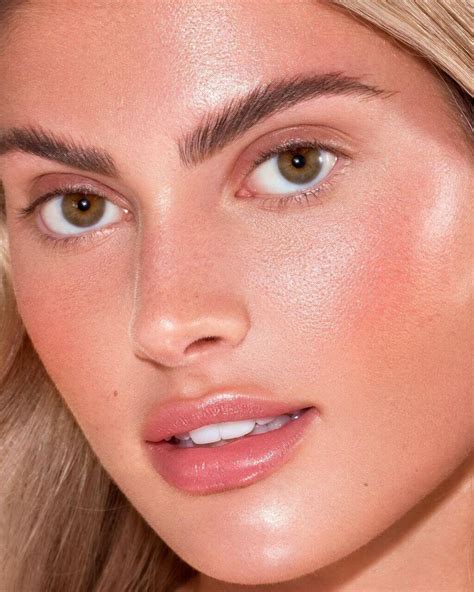 35 Natural Makeup Looks For The Perfect Makeover Dezayno