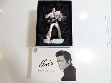 Lot 482 - ELVIS PRESLEY - Elvis "Viva Las Vegas" by