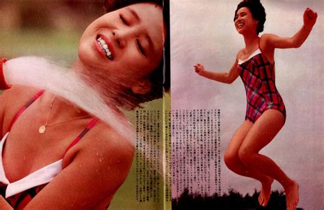 【やや傷や汚れあり】s3075 明星 1982年 昭和57年 水着ビキニ 松田聖子 早見優 伊藤つかさ 河合奈保子 小泉今日子 三田寛子 中森