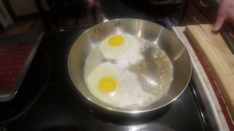 How To Fry Egg In Stainless Steel Pan Youtube