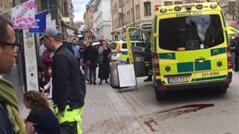 Stoccolma Tir Contro La Folla In Centro 4 Vittime Il Secolo XIX