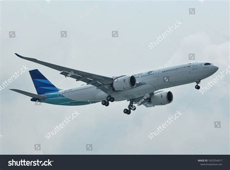 fleet garuda indonesia airbus aneo stock photo