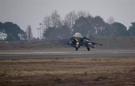 Le Premier Rafale F De Dassault Livr Larm E De Lair Et De Lespace