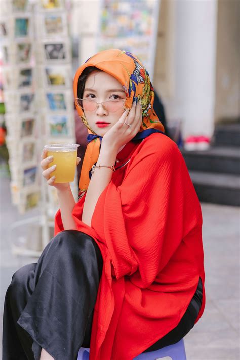 Hot girl xứ Nghệ là Hoa khôi Đại học Quốc gia Hà Nội khoe vẻ đẹp trong trẻo như sương mai Phụ