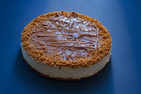 Luxurious Lotus Cheesecake – Efrat Patisserie