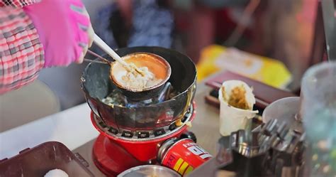 Premium Photo Woman Eating Asian Hot Pot Or Sukiyaki