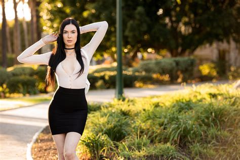 Black And White Dress Model Outdoors Wallpaper,HD Girls Wallpapers,4k
