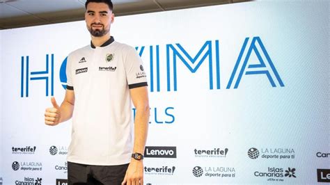 FOTOS Presentación de Dusan Ristic jugador del Lenovo Tenerife