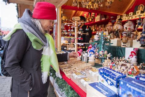 Month Long Celebration Of Holiday Magic Opens At Seattle Center Nov 24