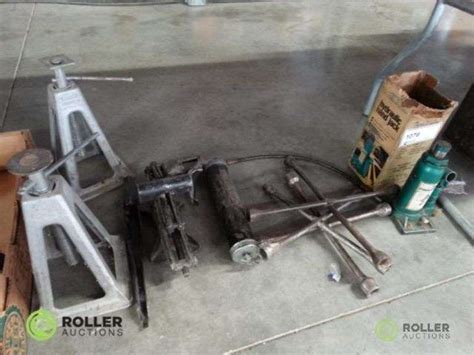 Automotive Supplies, Jack Stands, 3-Ton Hydraulic Jacks and Lug Wrenches - Roller Auctions