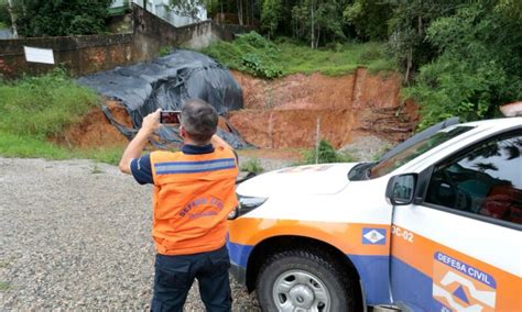 Defesa Civil De Joinville Monitora Reas Alagadas No Jardim Sofia E No