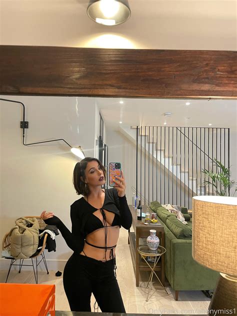 Island Girl Anonymiss Nude Onlyfans Leaks Photos Thefappening