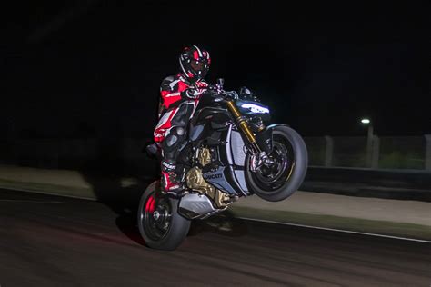 TOP 5 Naked Street Bikes Torquecafe