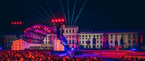 Vienna Philharmonic Again Turns To Glp To Light Summer Night Concert