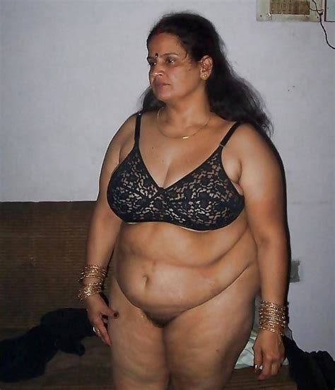 Hot Indian Desi Aunty