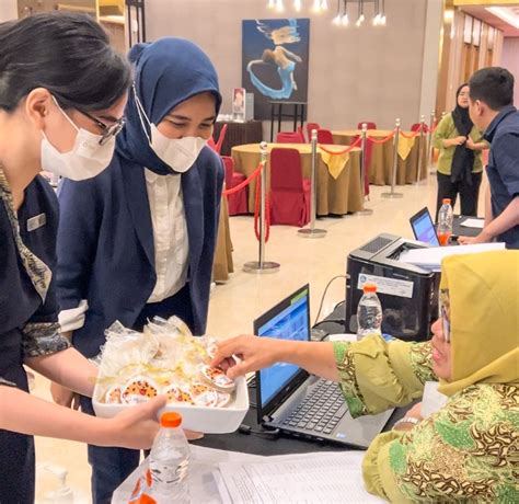 Memperingati Hari Gizi Dan Makanan Bigland Hotel Bogor Berikan Cookies