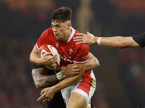 Rees-Zammit moves to fullback for Wales against Argentina | Reuters