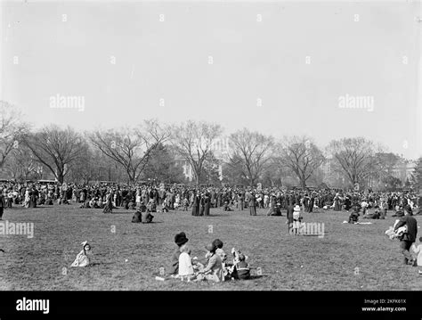 Easter Egg Rolling, White House, 1914 Stock Photo - Alamy