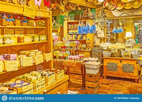 Visit Salzkontor Store Hallstatt Salzkammergut Austria Editorial