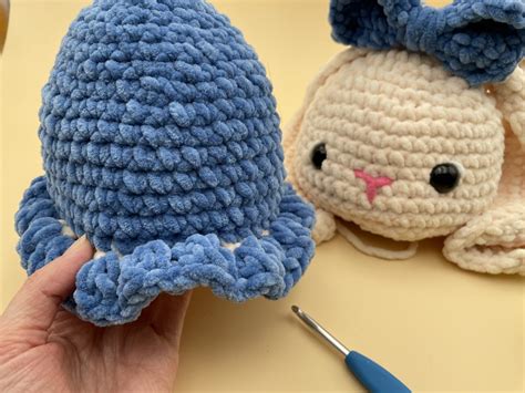 Crochet amigurumi bunny - part 2