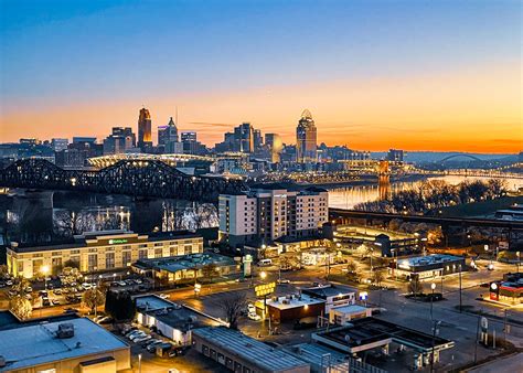 Sunrise over Downtown was stunning this morning! [OC] : r/cincinnati