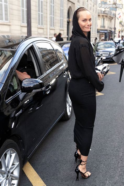 Amber Valletta Naked Tits Photos The Fappening Stars