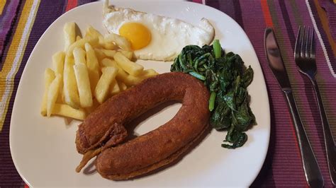 Le Bonheur De La Cuisine Alheira De Mirandela Grelos E Ovo