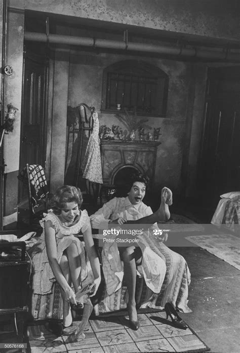 Rosalind Russells Feet I Piedi Di Rosalind Russell Celebrities