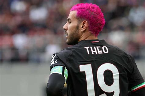 Vice Theo Hernandez Svelato Il Nome In Cima Alla Lista Del Milan