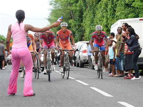 Les Images De La Premi Re Victoire Guadeloup Enne