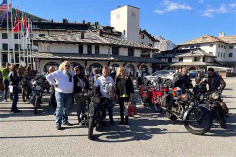 In Moto Sulle Alpi Un Grande Spettacolo A Due Ruote Andato In Scena