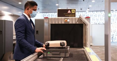 Aeroporto De Londres Facilita Entrada De L Quidos E Produtos