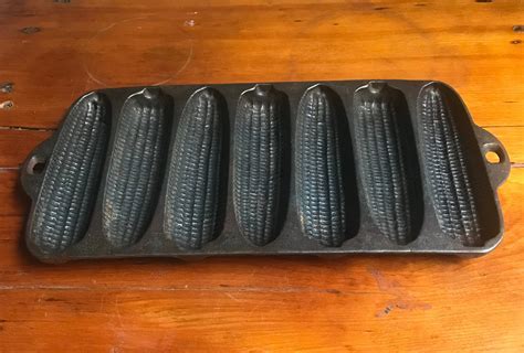 Vintage Or Antique Cast Iron Corn On The Cob Cornbread Pan Etsy