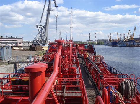 Газпромнефть Ист. Deck views — Photo — FleetPhoto