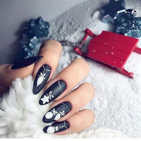 40 Stunning Christmas Acrylic Nails