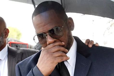 R Kelly Charged With New Sex Related Charges Against A Teenage Girl Irish Mirror Online